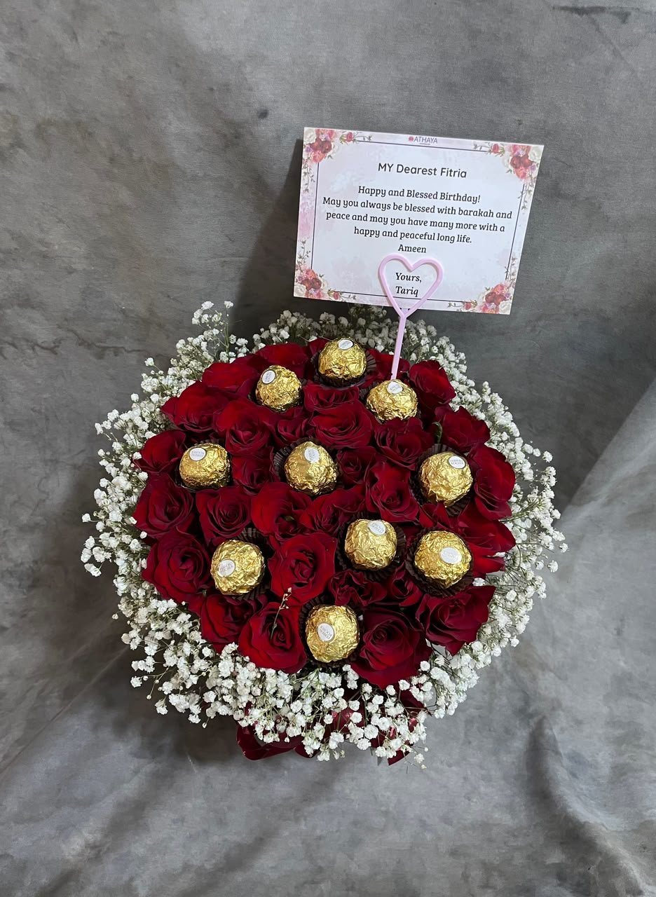 Bloom Box “Ruby Royale” – Red Roses & Ferrero Collection